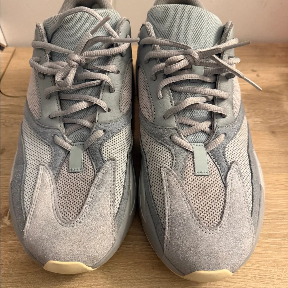 Yeezy 700 Inertia Mens Size 11 Gray